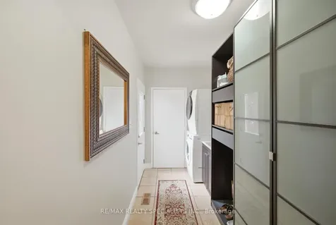 3051 Plum Tree Court Mississauga ON L5N 4X6