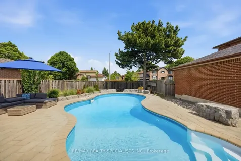 3051 Plum Tree Court Mississauga ON L5N 4X6