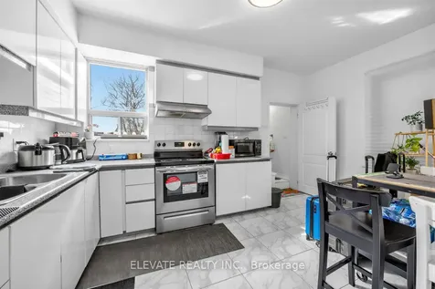 1262 Lansdowne Avenue Toronto ON M6H 3Z8