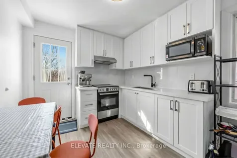 1262 Lansdowne Avenue Toronto ON M6H 3Z8