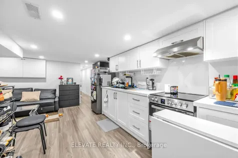 1262 Lansdowne Avenue Toronto ON M6H 3Z8