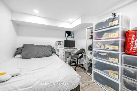 1262 Lansdowne Avenue Toronto ON M6H 3Z8