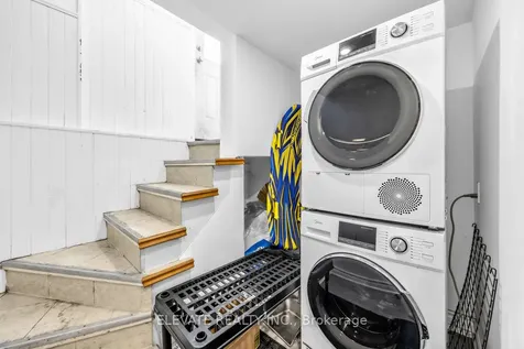 1262 Lansdowne Avenue Toronto ON M6H 3Z8