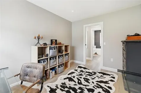 2330 Alma Dale Avenue Burlington ON L7P 1S3