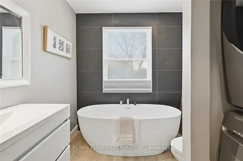 2330 Alma Dale Avenue Burlington ON L7P 1S3