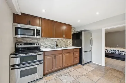 2330 Alma Dale Avenue Burlington ON L7P 1S3