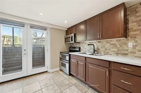 2330 Alma Dale Avenue Burlington ON L7P 1S3