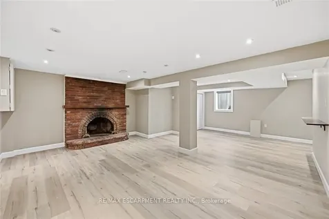 2330 Alma Dale Avenue Burlington ON L7P 1S3