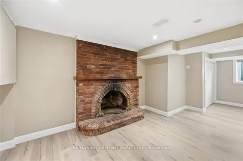 2330 Alma Dale Avenue Burlington ON L7P 1S3