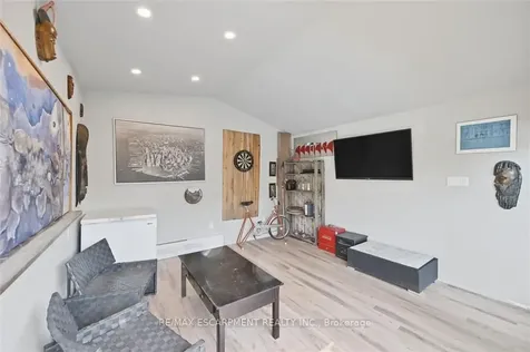 2330 Alma Dale Avenue Burlington ON L7P 1S3