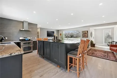 2330 Alma Dale Avenue Burlington ON L7P 1S3