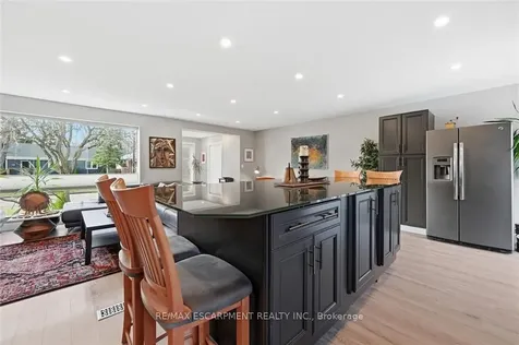 2330 Alma Dale Avenue Burlington ON L7P 1S3