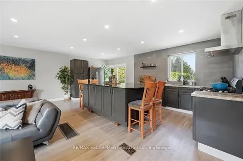 2330 Alma Dale Avenue Burlington ON L7P 1S3