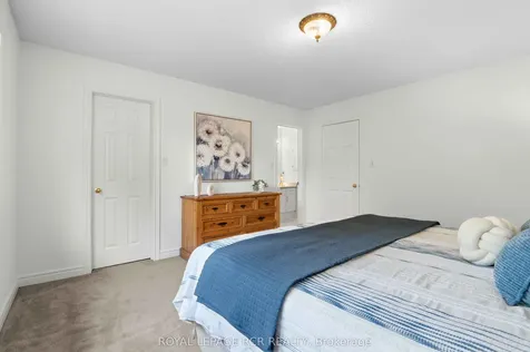 13 Twin Pines Crescent Brampton ON L7A 1M6