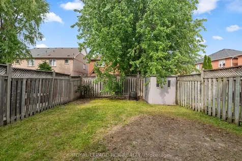 13 Twin Pines Crescent Brampton ON L7A 1M6