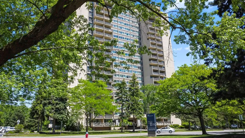 1359 White Oaks Boulevard Oakville ON L6H 2R8