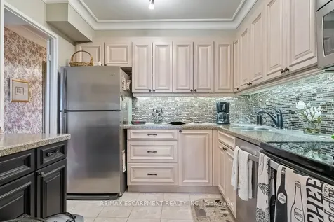 1359 White Oaks Boulevard Oakville ON L6H 2R8