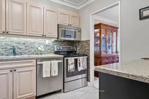 1359 White Oaks Boulevard Oakville ON L6H 2R8