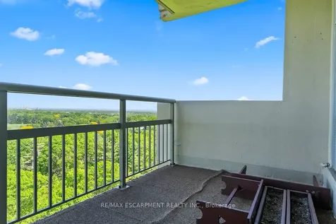 1359 White Oaks Boulevard Oakville ON L6H 2R8
