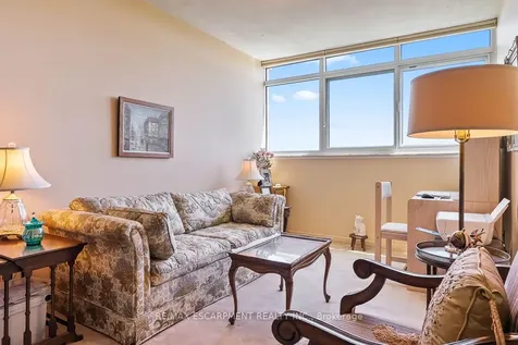 1359 White Oaks Boulevard Oakville ON L6H 2R8