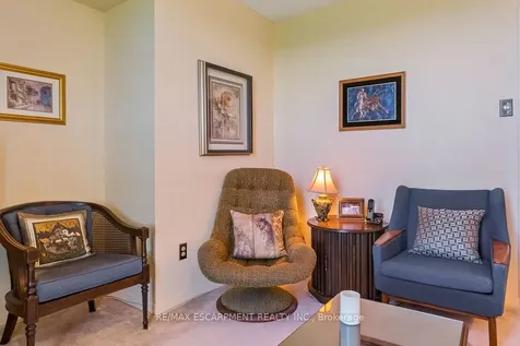 1359 White Oaks Boulevard Oakville ON L6H 2R8