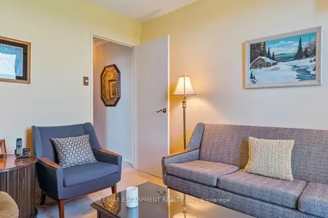 1359 White Oaks Boulevard Oakville ON L6H 2R8