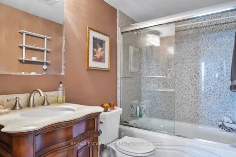 1359 White Oaks Boulevard Oakville ON L6H 2R8