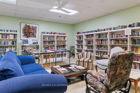 1359 White Oaks Boulevard Oakville ON L6H 2R8