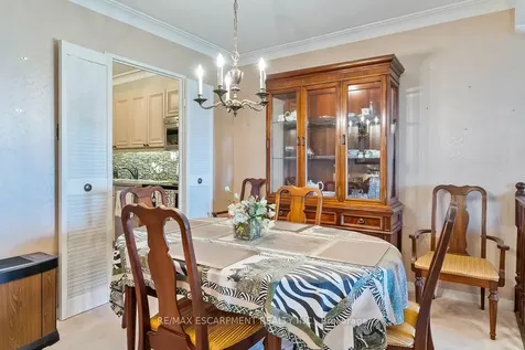 1359 White Oaks Boulevard Oakville ON L6H 2R8