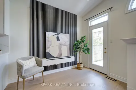 3057 Doyle Street Mississauga ON L5M 0N3