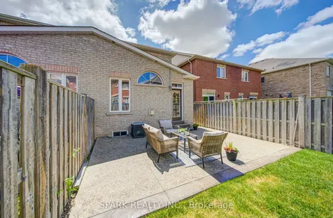 3057 Doyle Street Mississauga ON L5M 0N3