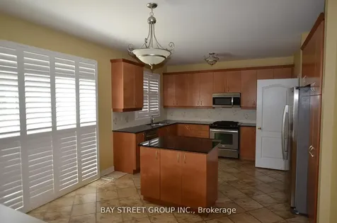 6 Everingham Circle Brampton ON L6R 0R6