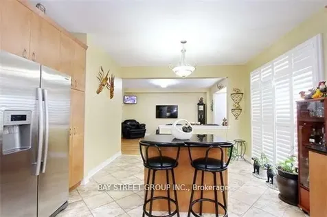 6 Everingham Circle Brampton ON L6R 0R6