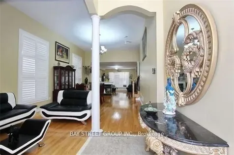 6 Everingham Circle Brampton ON L6R 0R6