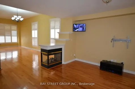 6 Everingham Circle Brampton ON L6R 0R6