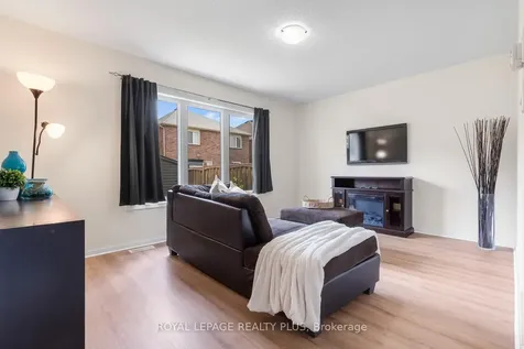17 Francis Lundy Street Brampton ON L6Y 4X8