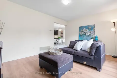 17 Francis Lundy Street Brampton ON L6Y 4X8