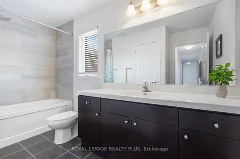 17 Francis Lundy Street Brampton ON L6Y 4X8