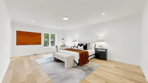 88 Waniska Avenue Toronto ON M8Y 1R3