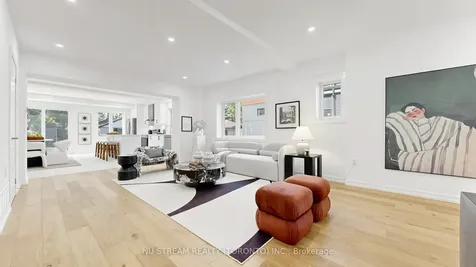 88 Waniska Avenue Toronto ON M8Y 1R3