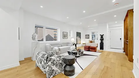 88 Waniska Avenue Toronto ON M8Y 1R3
