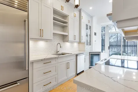 2 Aberfoyle Crescent Toronto ON M8X 2Z8
