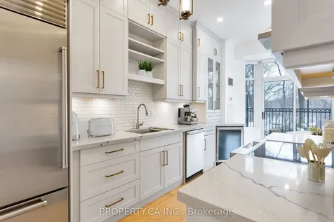 2 Aberfoyle Crescent Toronto ON M8X 2Z8