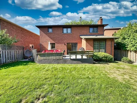 1986 Roy Ivor Crescent Mississauga ON L5L 3N8