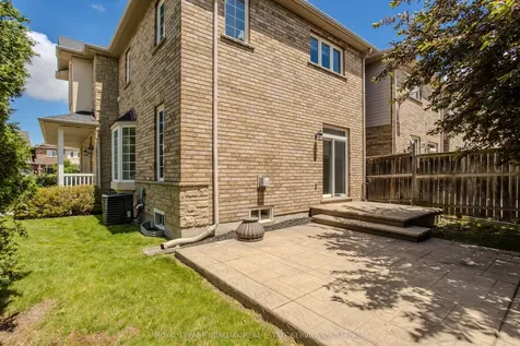 2454 Sutton Drive Burlington ON L7L 7A9