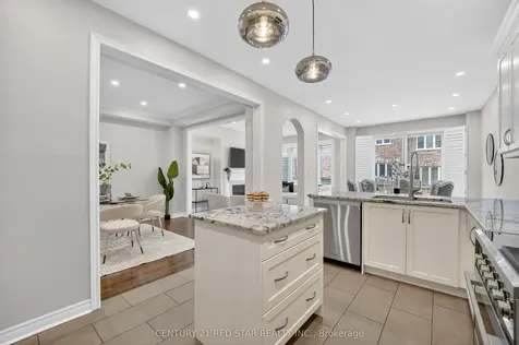 2416 Village Common Oakville ON L6M 0S2