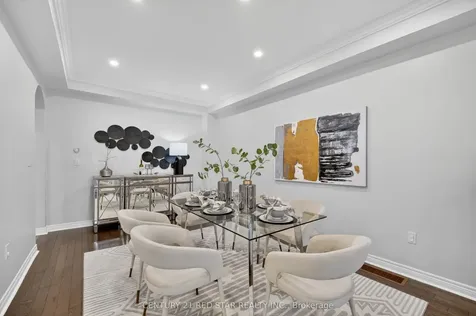2416 Village Common Oakville ON L6M 0S2