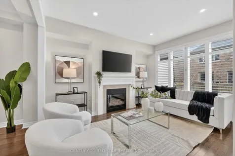 2416 Village Common Oakville ON L6M 0S2