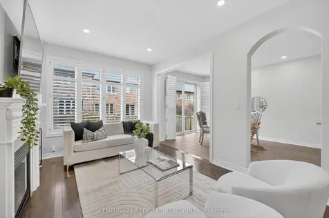 2416 Village Common Oakville ON L6M 0S2