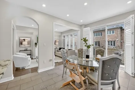 2416 Village Common Oakville ON L6M 0S2